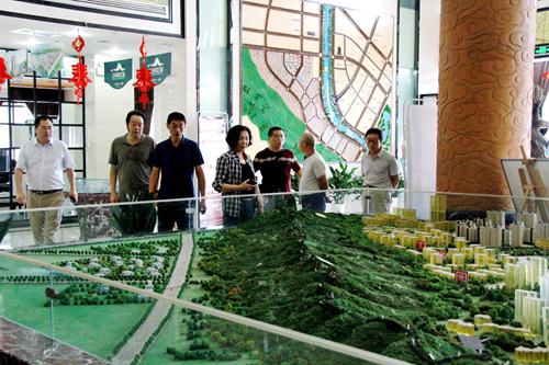 大秦置業公司組織業內專家赴陜南地產考察交流