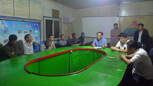 機(jī)電安裝公司召開現(xiàn)場會議為施工大干“再鼓勁”