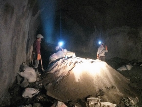 礦建三公司曹家灘項目部施工進(jìn)度再創(chuàng)新高