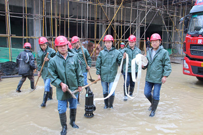 節(jié)日?qǐng)?jiān)守保安全 雨季三防勇當(dāng)先