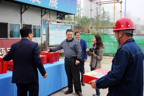 今年的國(guó)慶中秋最難忘