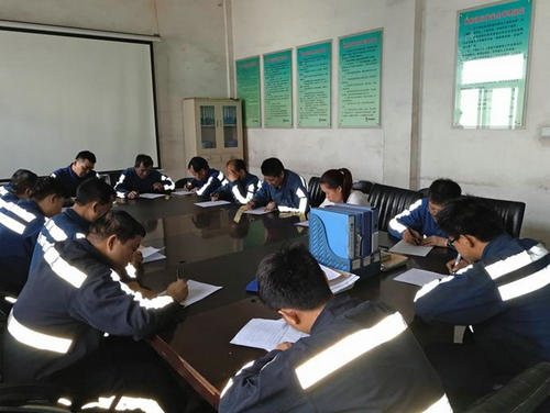 洗選煤運營公司洗煤廠黨支部:用心學(xué) 切實做 讓“兩學(xué)一做”見成效