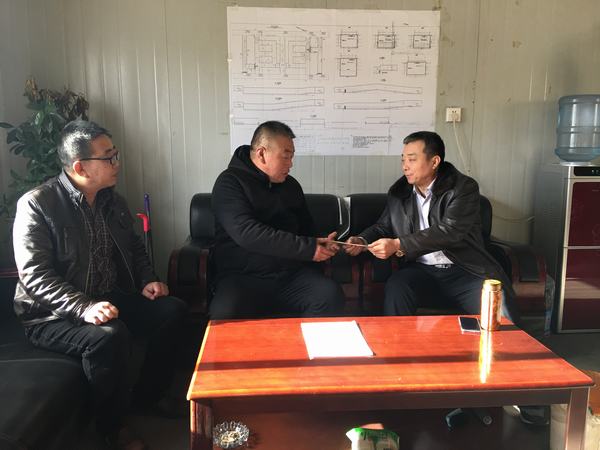 掘進公司認真做好節前困難職工慰問工作