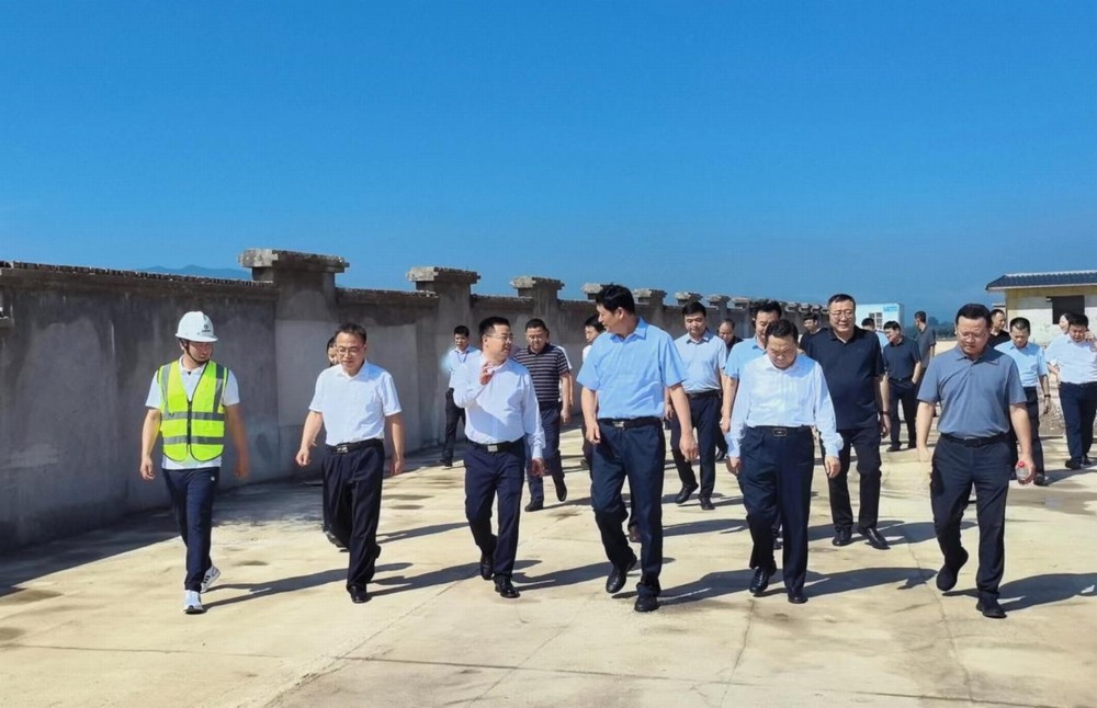 陜煤建設(shè)綠宇公司：咸陽市委常委、副市長羅軍蒞臨陜煤建設(shè)綠宇公司承建的淳化縣殯葬服務(wù)設(shè)施建設(shè)項目指導(dǎo)工作