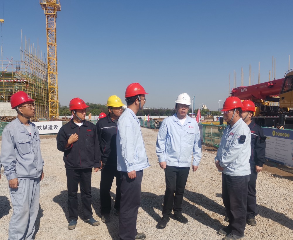 蒲城清潔能源化工有限責任公司黨委書記、董事長封建利一行深入陜煤建設(shè)天工公司基層項目部檢查指導