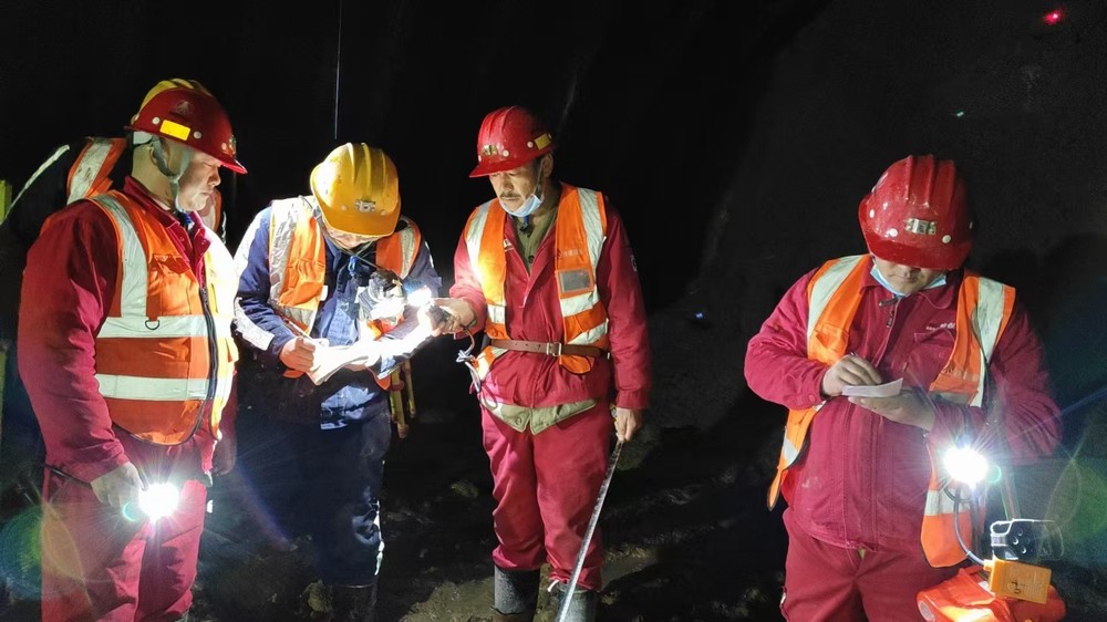 陜煤建設礦建三公司：請收看！“五一”勞動特寫