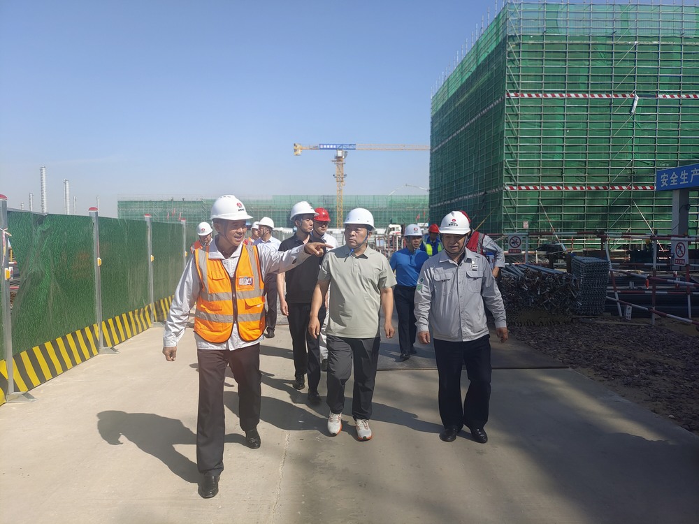 徐五才深入陜煤建設榆林化學二期一階段項目調研指導