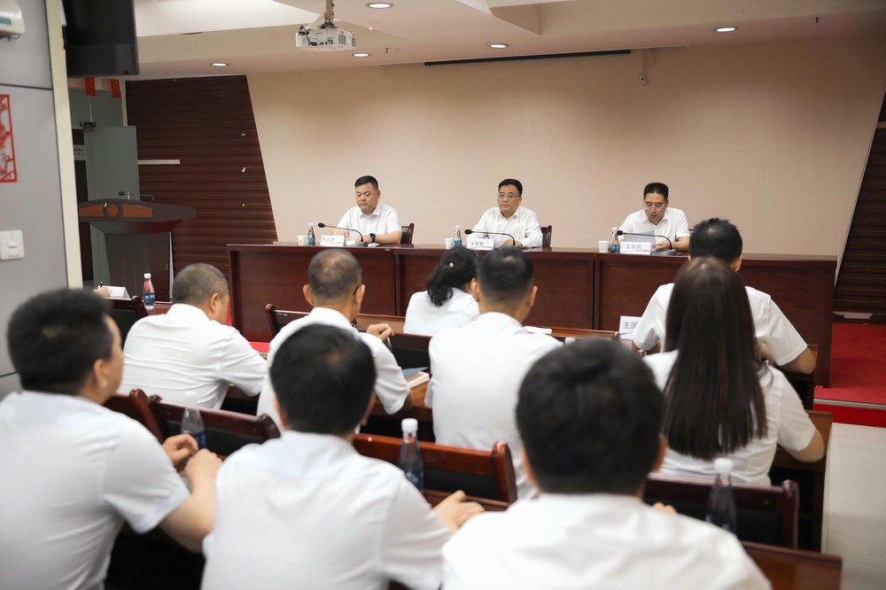 集團領導到所屬單位開展調研