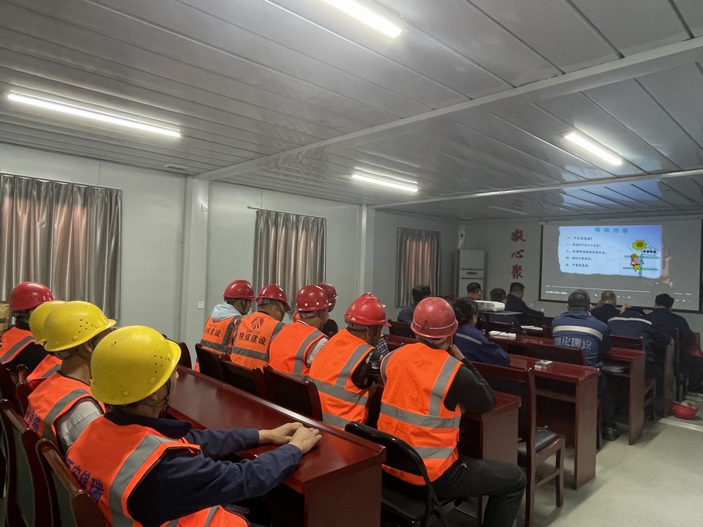 陜煤建設韓城分公司土建六項目部：高溫“烤”驗下，工會“涼”策護平安