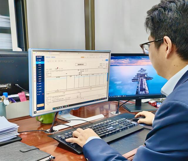 規(guī)尺之內(nèi)，煙火之外