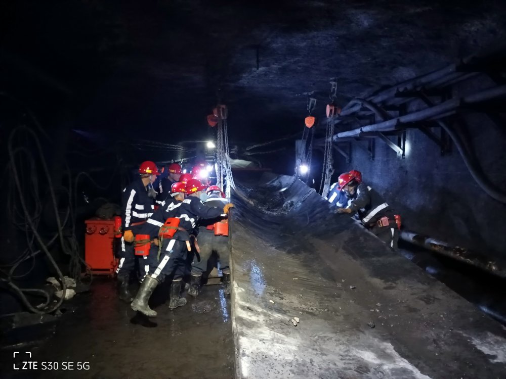 班班聯動、環環相扣！陜煤建設韓城分公司張家峁項目部“雙一流”班組打造安全生產“動態防護鏈”