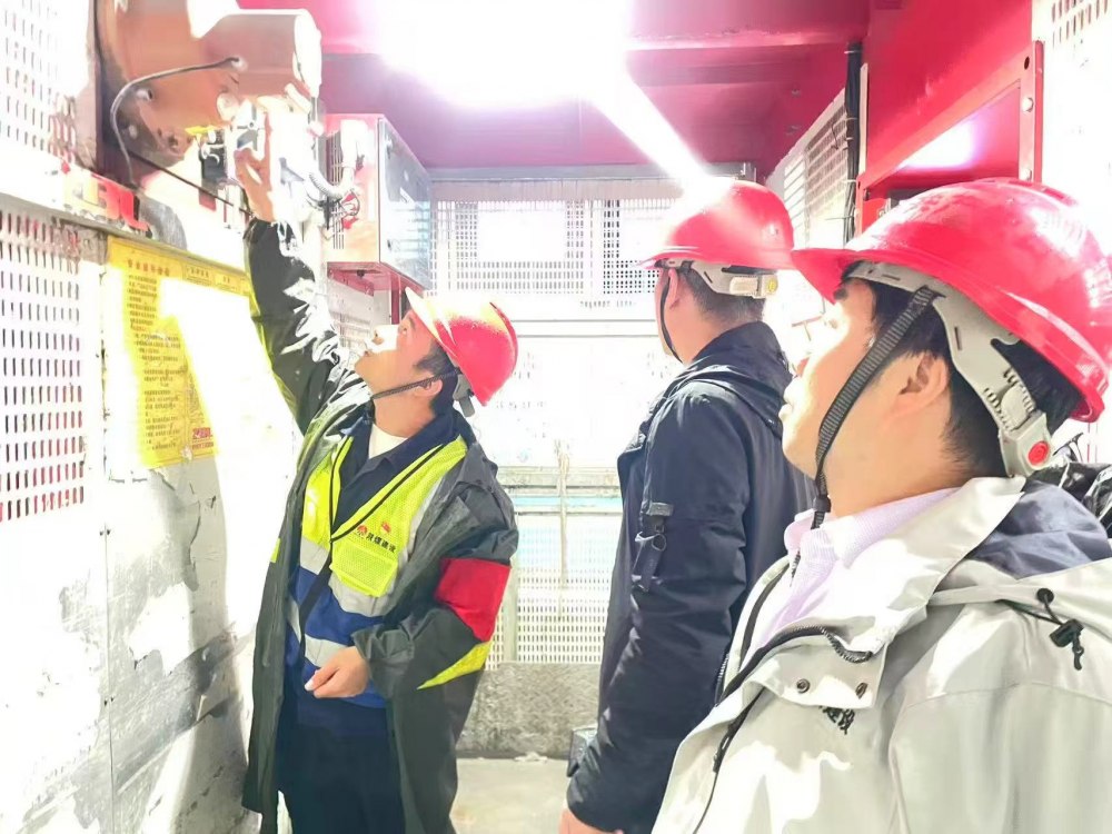 陜煤建設(shè)韓城分公司土建二項(xiàng)目部:黨團(tuán)同心聚合力 匠心筑夢(mèng)譜新篇