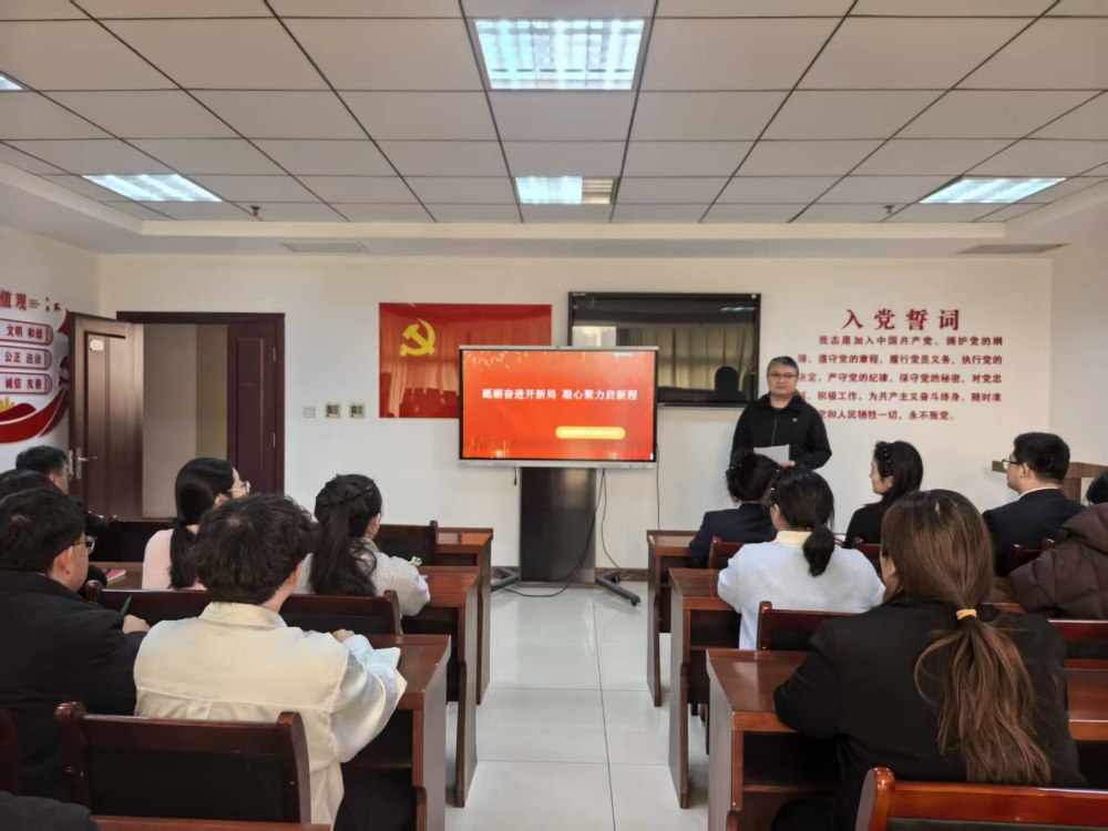 陜煤建設(shè)煤礦運(yùn)營(yíng)服務(wù)分公司:學(xué)賀詞強(qiáng)擔(dān)當(dāng) 育人才啟新程