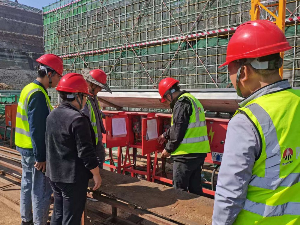 陜煤建設(shè)韓城分公司土建九項(xiàng)目部:黨建引領(lǐng)強(qiáng)擔(dān)當(dāng) “三亮三比”促發(fā)展