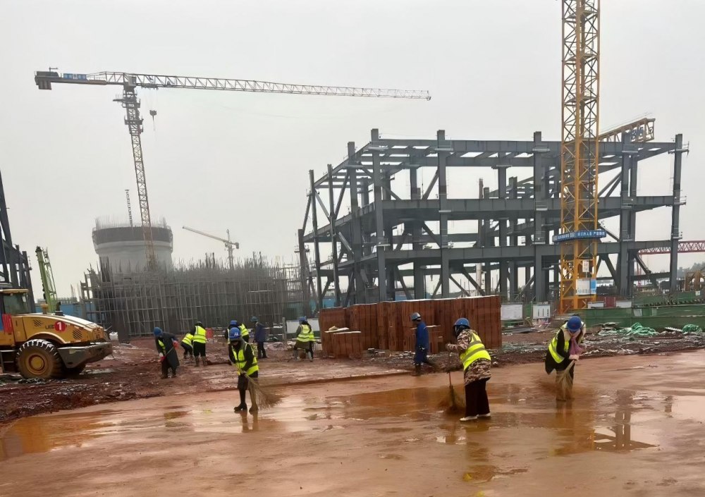 陜煤建設西北分公司汨羅電廠樁基工程項目部頂風冒雪堅守施工一線