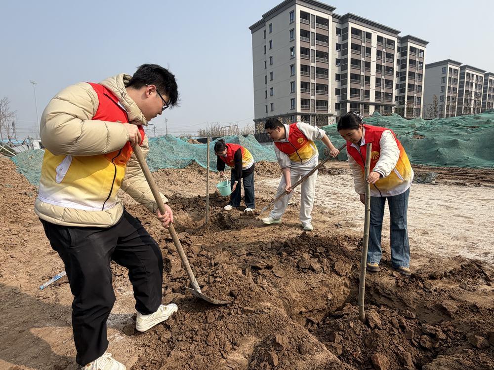 陜煤建設(shè)天工公司：“綠”動春日 充“植”美好